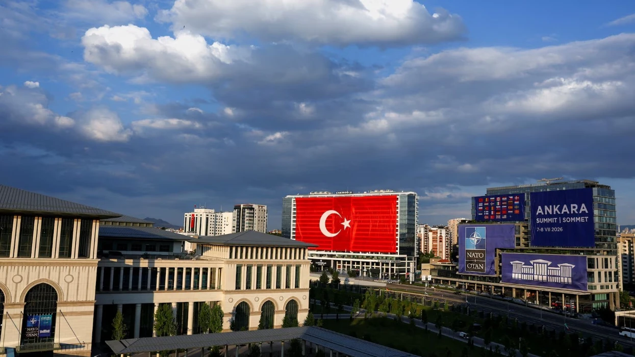 NATO do të zbulojë marrëveshje të mëdha për armët në Ankara para samitit me Trumpin