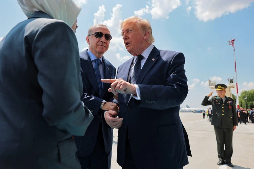 Trump mbërrin në Ankara, pritet nga Erdogan 2 Image