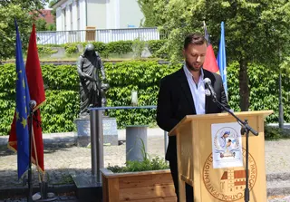 Dhjetë vjet pranë shtatores së Nënë Terezës – festë e unitetit dhe humanizmit në Pfaffenhofen