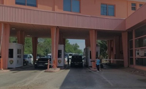 VLEN: Ndalimi pa shpjegim i tre zyrtarëve tanë kërkon përgjigje zyrtare