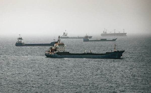 Rriten çmimet e naftës pas sulmeve të reja ndërmjet SHBA-së dhe Iranit