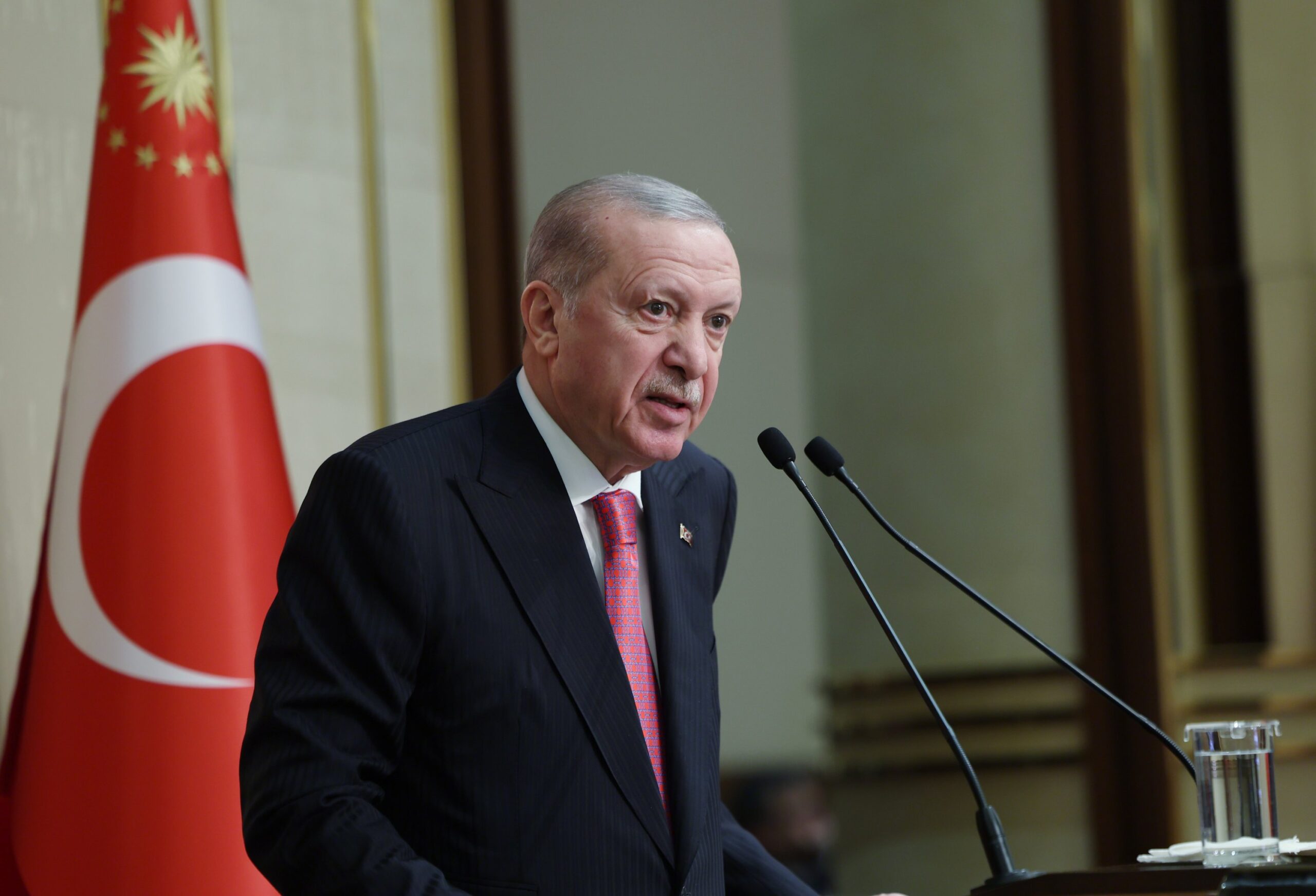 Erdogani u bën thirrje vendeve të NATO-s të heqin kufizimet në industrisë së mbrojtjes