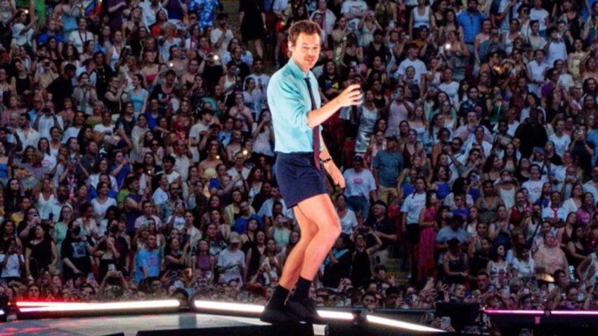 Harry Styles thyen rekordin e  Coldplay  në Wembley me 12 koncerte