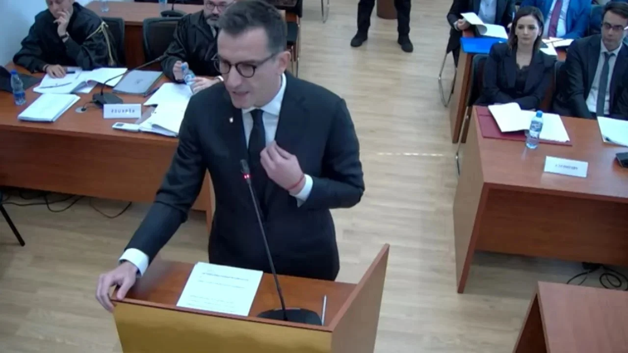 Pas vendimit të Kushtetueses, avokati i Veliajt dorëzon në Gjykatën e Lartë përshpejtimin e gjykimit ndaj kryebashkiakut