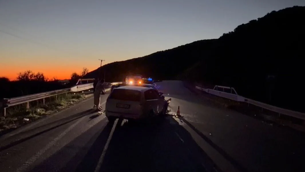 Aksidenti i rëndë në autostradën Levan–Tepelenë, dy të plagosur