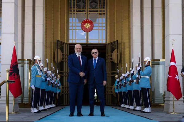 ​Rama pritet nga Erdogan në Pallatin Presidencial në Ankara
