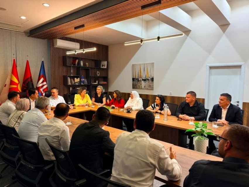 VLEN  Marrëdhëniet me Shqipërinë s  guxojnë të bëhen viktimë e interesave të ngushta partiake