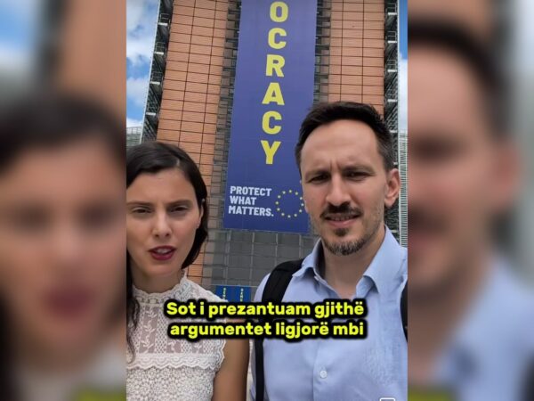 “Denoncuam në Bruksel 4 ligjet famëkeqe”, deputeti Redi Muçi, takim në zyrën e Komisioneres për Zgjerimin