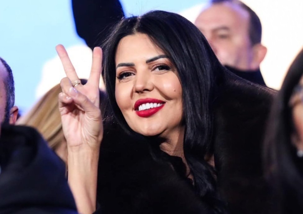 Ish- deputetja e LDK-së thotë se ka nënshkruar për shkarkimin e Lumir Abdixhikut