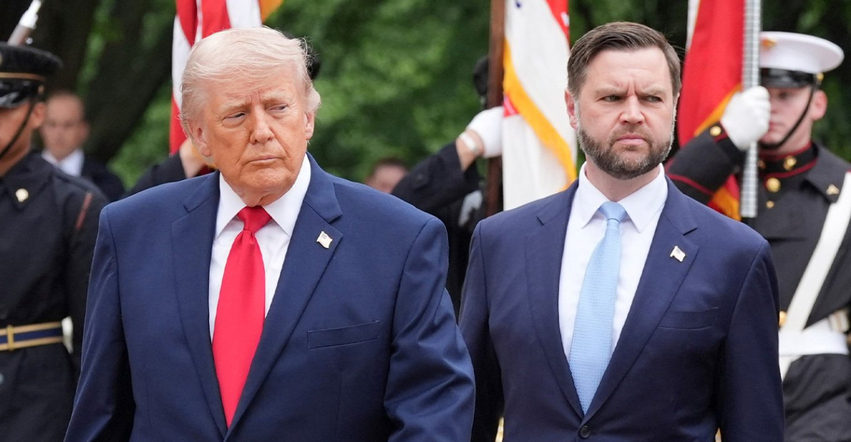 Po planifikonin atentat me dronë ndaj Donald Trump dhe liderëve të tjerë  tetë persona përballen me akuza për terrorizëm dhe komplot për vrasje