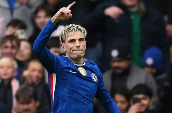 Alejandro Garnacho drejt transferimit në Serie A