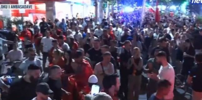 Mbyllet dita e 41 e protestës/ Nga aksioni para Kryeministrisë te marshimi nëpër Tiranë, qytetarët mesazh të prerë Ramës: Dorëhiqu! 