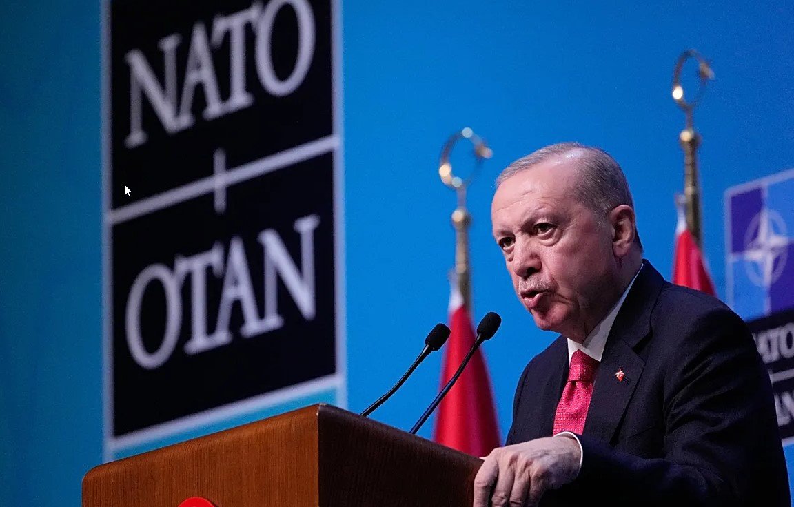 Si reaguan udhëheqësit e NATO-s ndaj dhuratës së Erdogan?