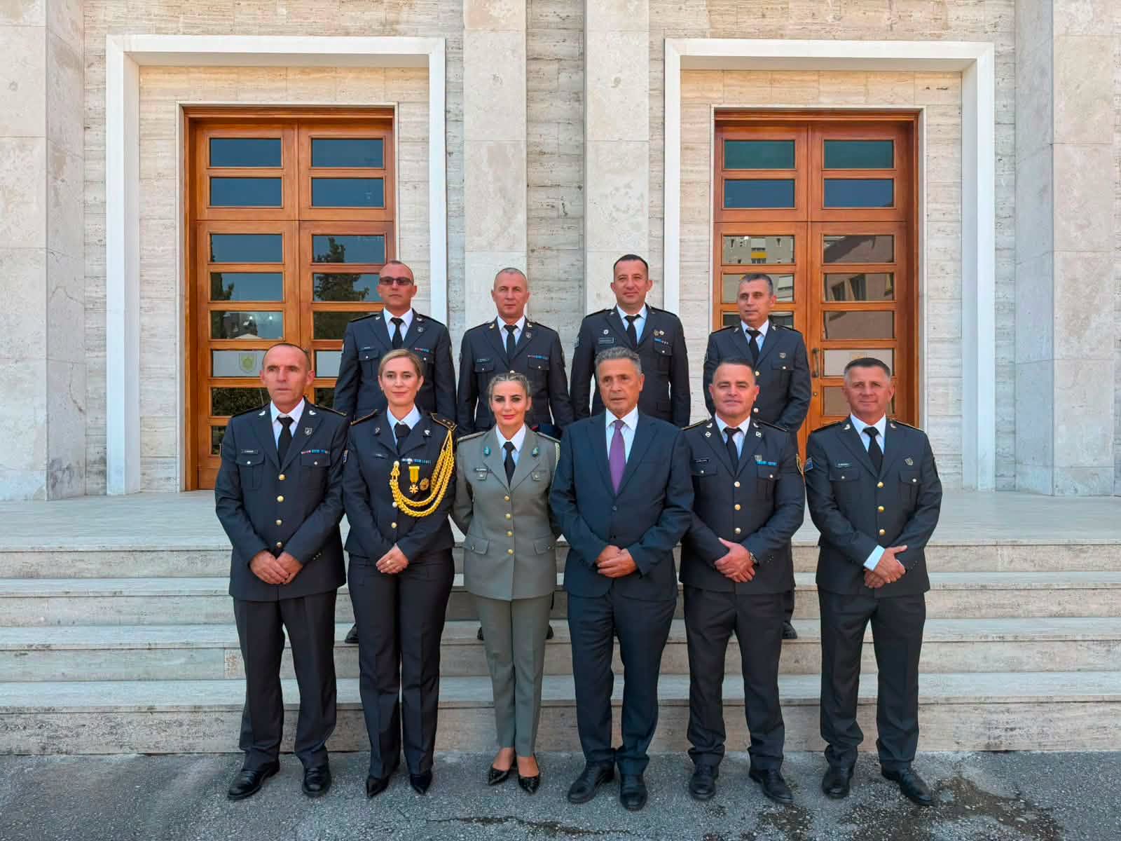 Oficerë të FSK-së diplomojnë në Republikën e Shqipërisë 