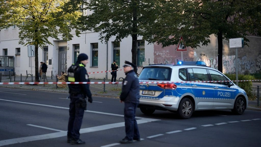 11 orë pengmarrje në një market në Gjermani, neutralizohet autori