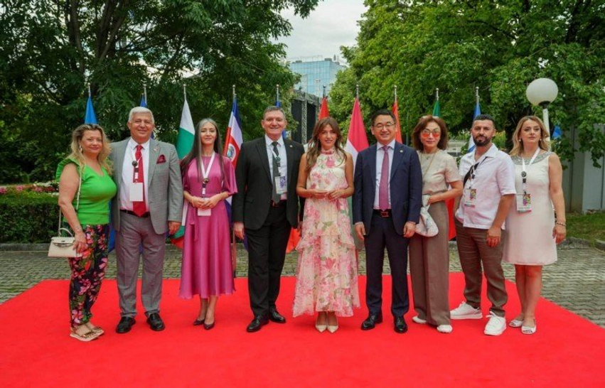 haxhiu-festivali-newborn-nderton-ura-bashkepunimi-pertej-kufijve