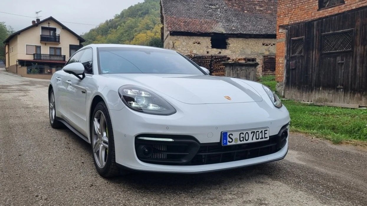 Porsche në telashe - shitjet ranë me 16 për qind