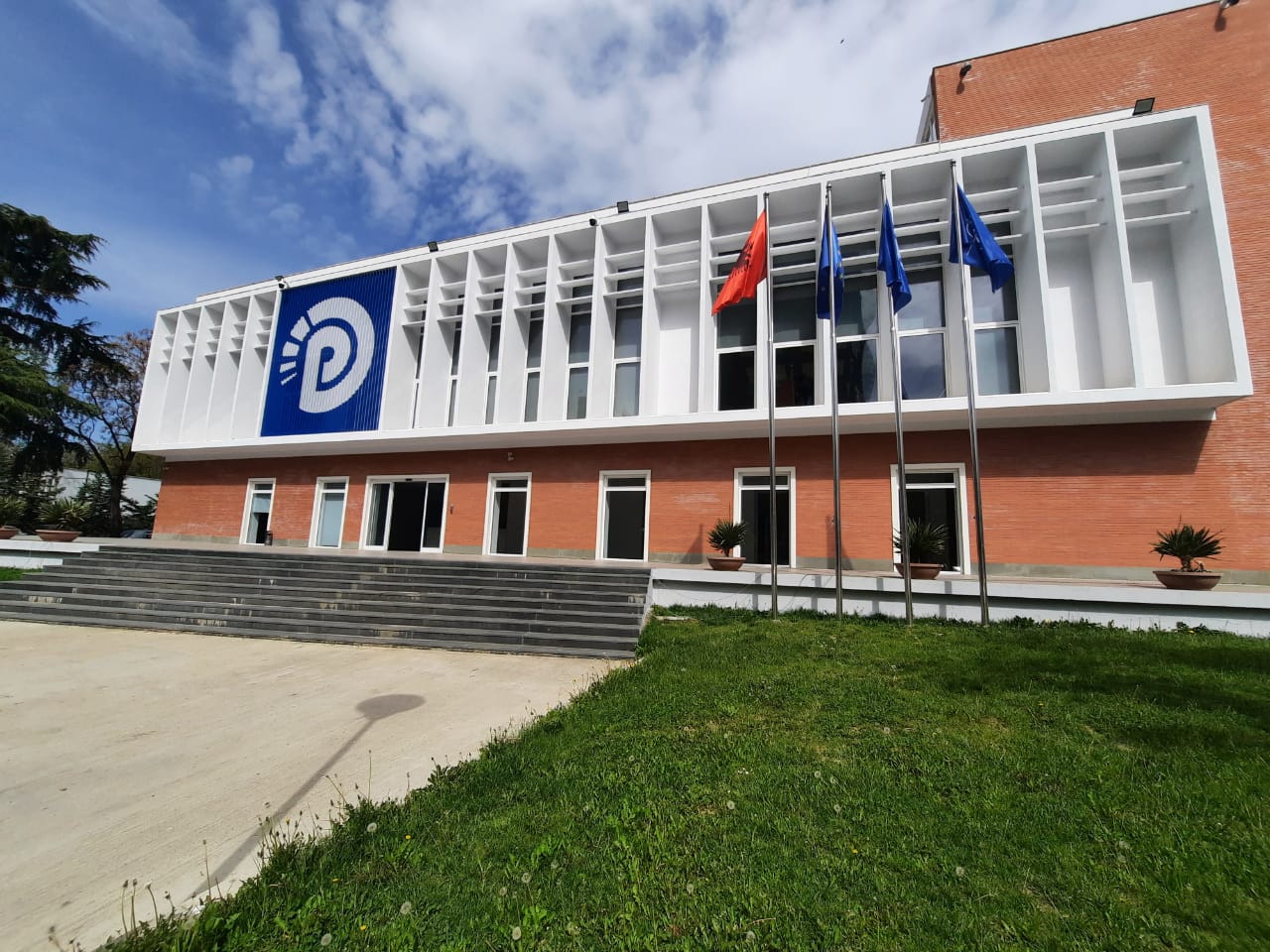 Do zgjidhen sekretari i ri dhe nënkryetarët e partisë, më 15 korrik mbledhja e radhës së Këshillit Kombëtar të PD-së