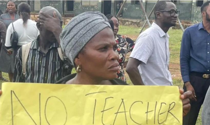 Lirohen më shumë se 40 fëmijë dhe mësues të rrëmbyer në Nigeri