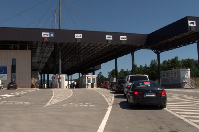 Pikat kufitare: Pritjet nuk shkojnë mbi 5 minuta