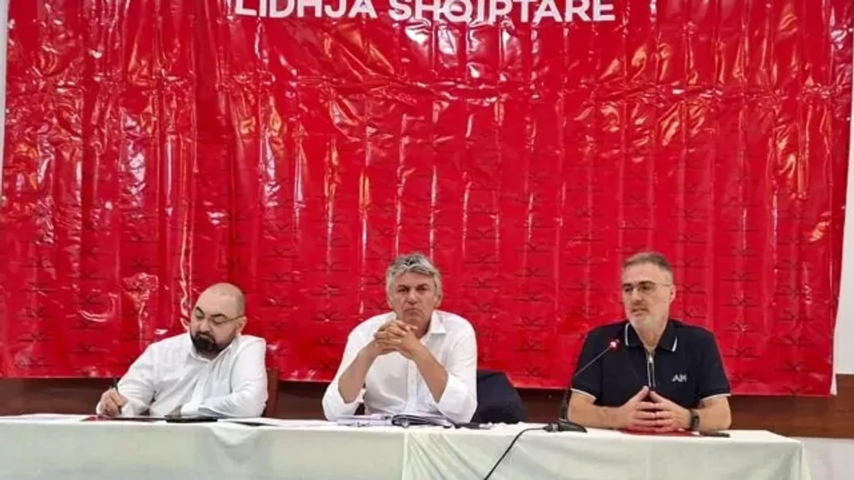 Lidhja Shqiptare mbajti Kuvendin e parë, u zgjodh kryesia e re e partisë