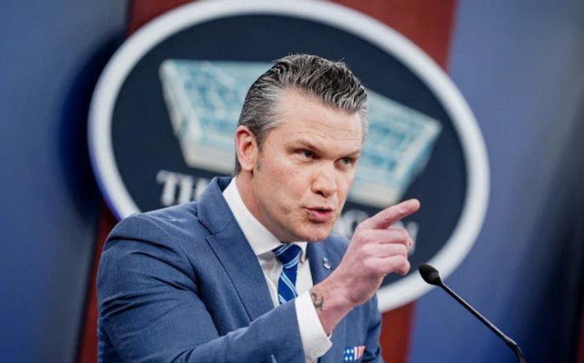 SHBA goditi mbi 100 objektiva iraniane pas sulmit në Hormuz  Hegseth  Teherani bëri zgjedhje të gabuar
