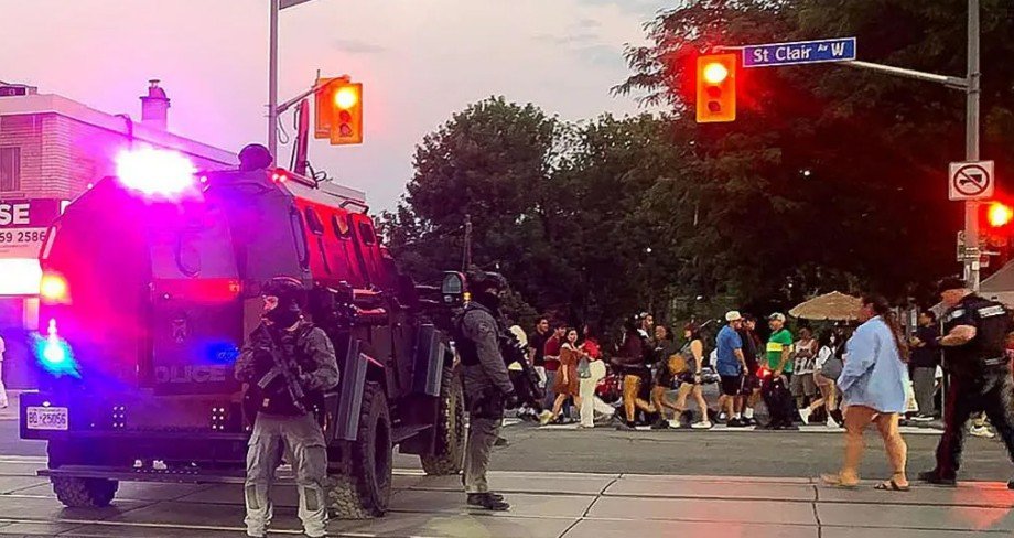 Të shtëna me armë zjarri në një festival në Toronto, vriten dy persona, plagosen disa të tjerë
