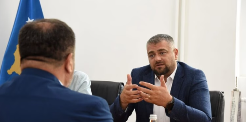 Hoti pret në takim Avokatin e Popullit