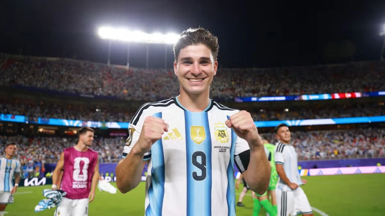 Arsenal e ka me nxitim për Julian Alvarez, Atletico Madrid vendos çmimin për yllin e Argjentinës