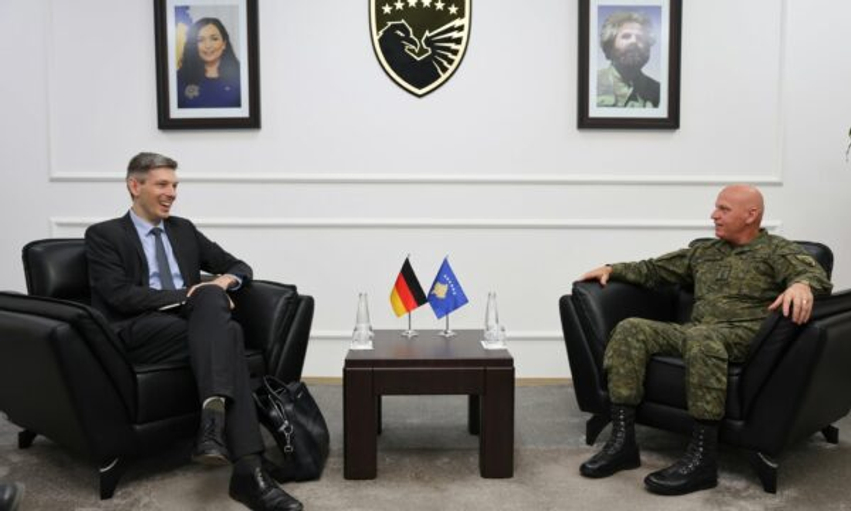 Gjenerali Bashkim Jashari pret delegacionin gjerman  riafirmohet mbështetja për zhvillimin e FSK së