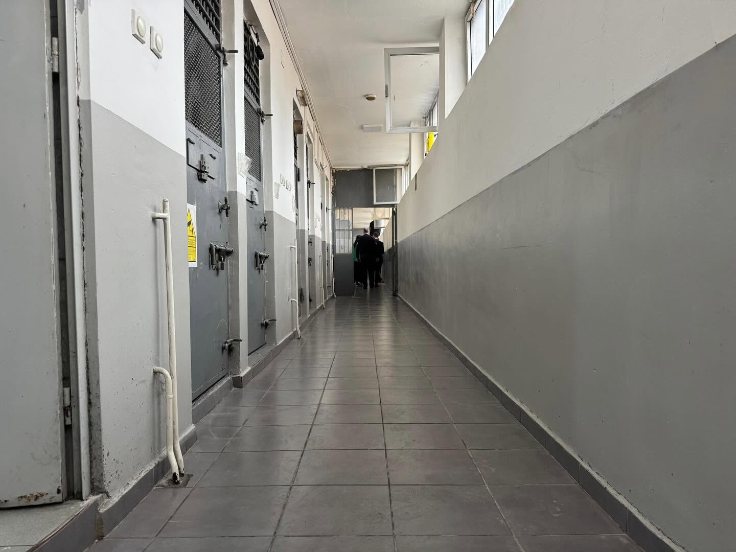 SHKK pezullon përkohësisht një zyrtar korrektues të Qendrës Korrektuese të Dubravës