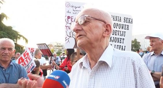 I moshuari nga sheshi “Skënderbej”: Rama në vdekje klinike, ikën vetëm me dhunë!