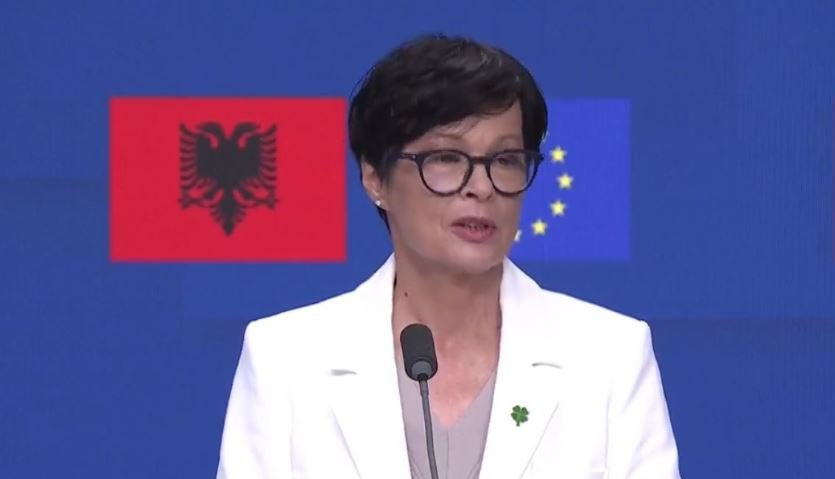 “Mbështesim vizionin e Shqipërisë”, Marta Kos: Po motivon edhe vendet e tjera kandidate
