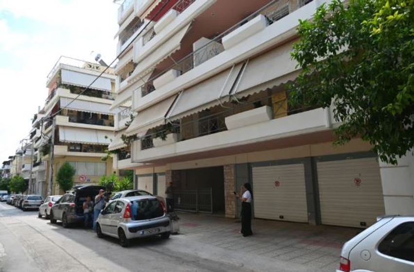 Triller në Greqi  çifti i të rinjve gjendet pajetë brenda makinës në garazhin e shtëpisë  Ja për çfarë dyshohet