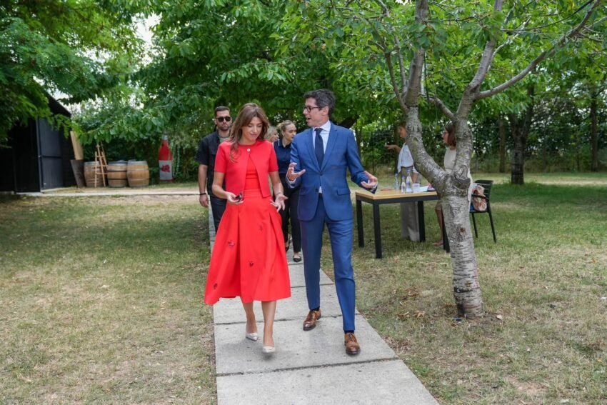 Haxhiu merr pjesë në pritjen lamtumirëse për ambasadorin e Zvicrës, Jürg Sprecher 