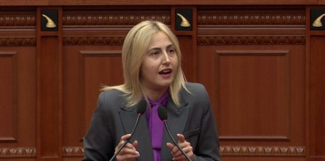 Ina Zhupa: Mazhoranca rrëzon me 7 vota, futjen në kalendar të shfuqizimit të ligjit 21/2024 për zonat e mbrojtura