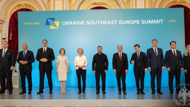 “Shqipëria e palëkundur në mbështetjen për Ukrainën”/ Bajram Begaj në Kiev, takohet edhe me Zelenskyn. Ja për çfarë u diskutua