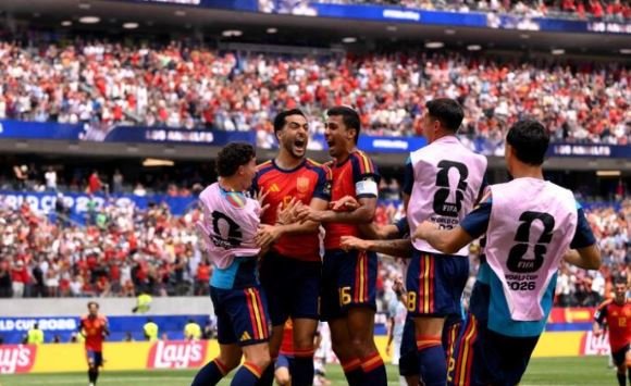 Flick ëndërron për yllin e Spanjës për te Barcelona por kushton 80 milionë euro