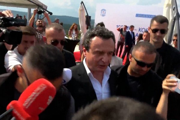 ​Konstituimi i institucioneve të reja, Kurti pyetet për takimet e radhës me liderët e ish-opozitës