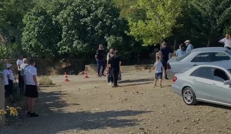 Nis zbatimi i amnistisë penale/ 104 të dënuar lirohen nga IEPV e Fierit, ja sa përfituan nga burgu i Kosovës në Lushnjë