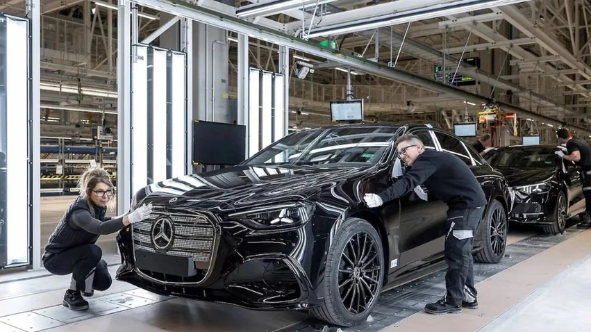 Mercedes zgjeron fabrikën në Hungari për të dyfishuar prodhimin dhe për të shtuar modele të reja