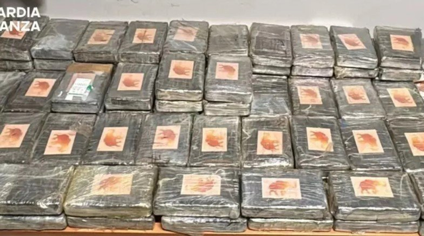 Goditet rrjeti i kokainës në Itali  sekuestrohen 111 kilogramë drogë   në pranga edhe një shqiptar