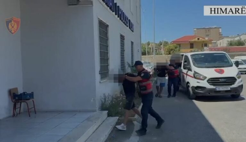 Tentuan të grabisnin me dhunë një 70 vjeçar në Borsh duke i hyrë në banesë  pranga tre  skifterëve 