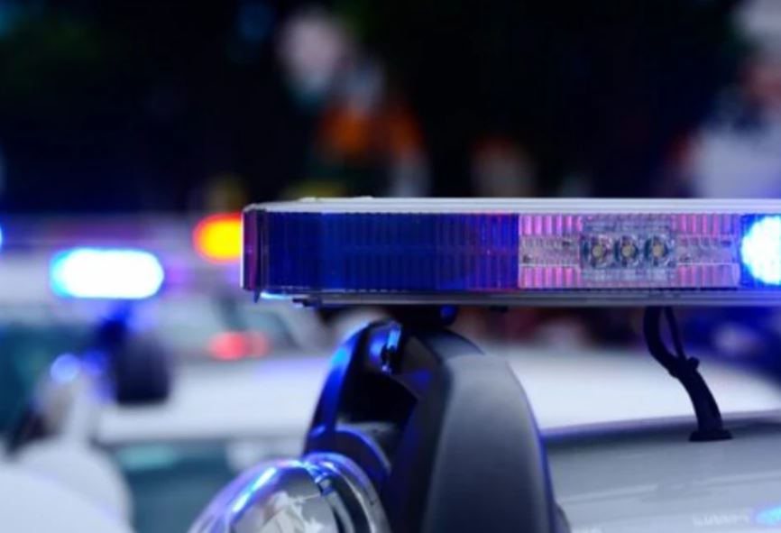 Privohen nga liria tre persona në Shkup, policia sekuestron marihuanë dhe lëndë të tjera pluhurore