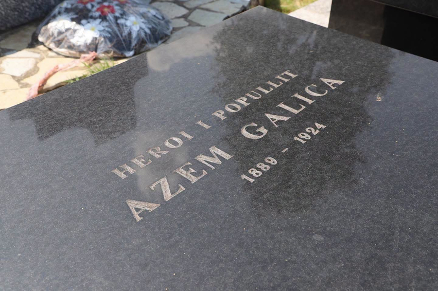Përkujtohet 102 vjetori i Rezistencës së Arbërisë së Vogël  nën udhëheqjen e Azem dhe Shotë Galicës