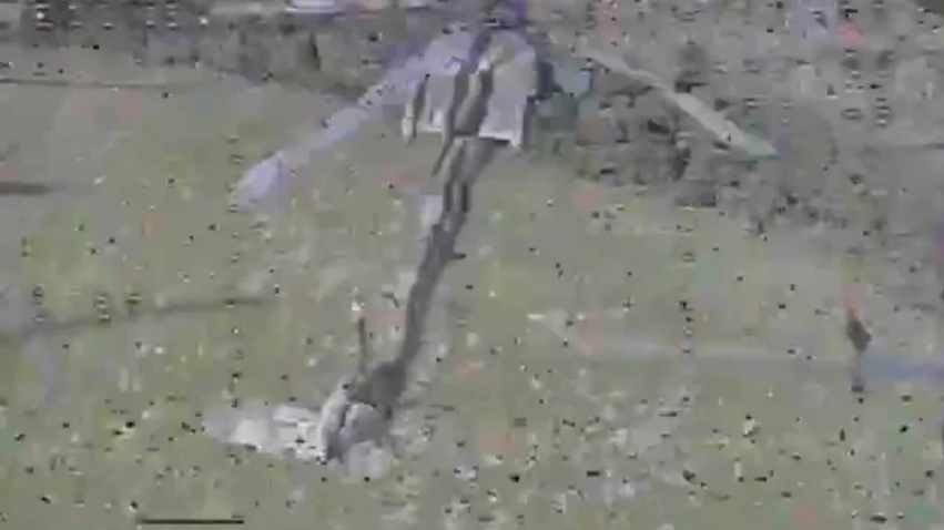 Ukrainasit publikojnë pamjet e rrëzimit të helikopterit rus Mi 28 me dron