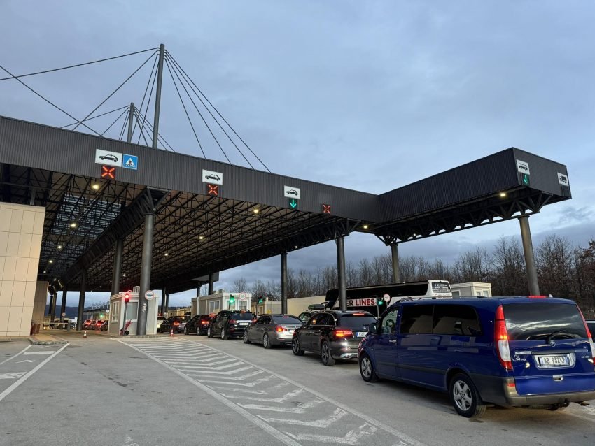 Ardhja e mërgatës, shtohen kolonat në kufi me Kosovën 