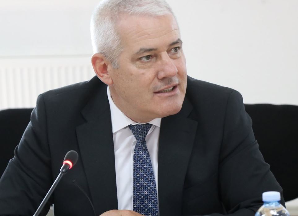 “Do bënte spastrim etnik në Kosovë”, Sveçla: Daçiç dhe Vuçiç pasardhës të Millosheviçit