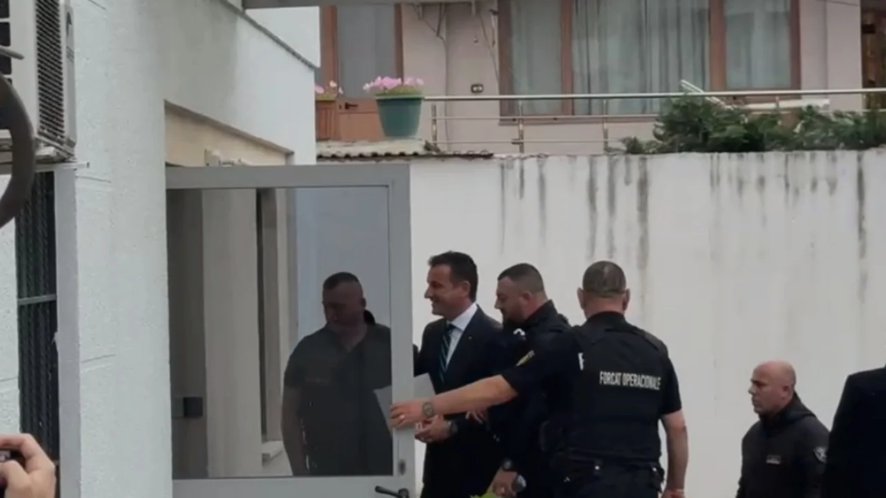 Ilir Panda dorëhiqet nga gjyqi ndaj kryebashkiakut Veliaj, caktohet gjyqtari i ri i çështjes