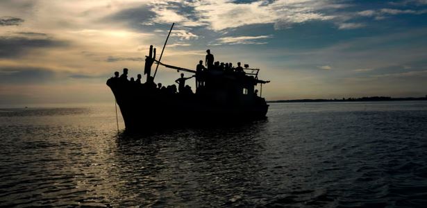Fundosen dy anije me refugjatë, mbi 500 persona dyshohet se kanë humbur jetën